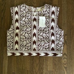 NWT Julia Amory Slim Shell Top. Size small.